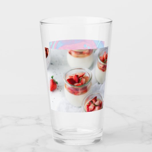 aardbeien en room glas (Voorkant)
