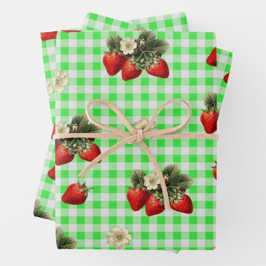 Aardbeien inpakpapier op groen geruit (In situ)