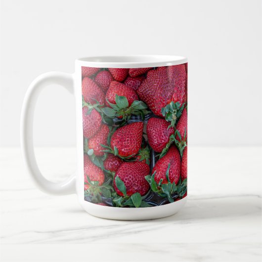 Aardbeien met groene bladeren koffiemok (Links)