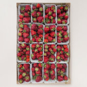 Aardbeien op de markt voor containers van de landb legpuzzel (Verticaal)