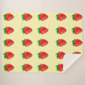 Aardbeien op gele sherpa deken (Voorkant (horizontaal))