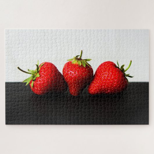 aardbeien op wit boven zwart 20x30 1014pc jpcn legpuzzel (Horizontaal)