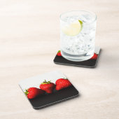 Aardbeien op wit boven zwart klooster bier onderzetter (Rechterzijde)
