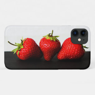 Aardbeien op wit boven zwarte ifcn Case-Mate iPhone case