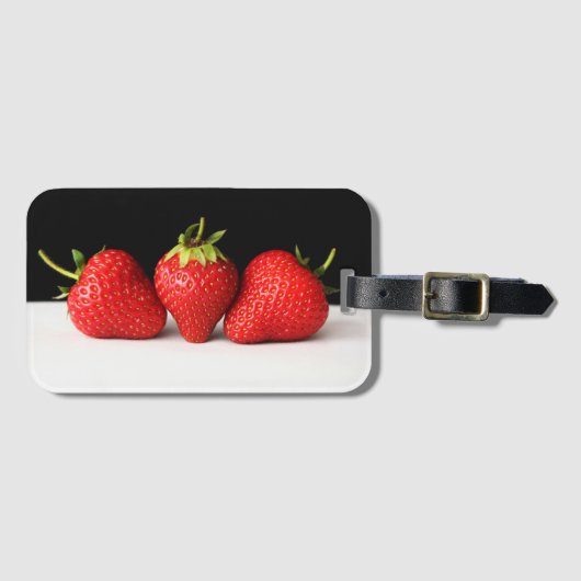 Aardbeien op Zwart Over Wit bc ltcnm Bagagelabel (Voorkant (horizontaal))