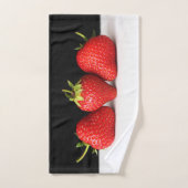 Aardbeien op zwart over wit BTCNM Bad Handdoek (Handdoek)