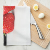 Aardbeien op zwart over wit ktcnm theedoek (Quarter Fold)