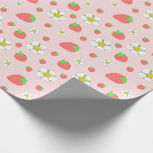 Aardbeien Stippen in roze Cadeaupapier (Hoek)