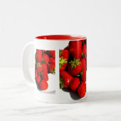 Aardbeien Tweekleurige Koffiemok (Voorkant links)