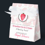 Aardbeien Zelfgemaakt Bad & Lichaam Geschenkverpak Bedankdoosjes<br><div class="desc">Voor uw handgemaakte en zelfgemaakte bad- en lichaamsproducten, traktaties, zeep en andere ambachtelijke creaties, past u onze Aardbeien & Cream geschenkverpakking aan om uw recept aan te passen. #Strawberries #Artisan #Packaging || Volledig aanpasbaar, dus het is niet alleen bad- en bodycadeaus! We hebben deze aardbeiengeschenkdozen gemaakt zodat ze kunnen worden...</div>