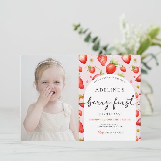 Aardbeienbes Eerste Schattigee 1e Verjaardagsfoto Kaart (Staand voorkant)