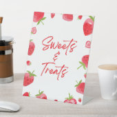 Aardbeienbessen zoete snoepjes en lekkernijen reclamebord met voetstuk (Insitu)