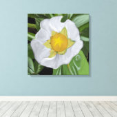 Aardbeienbloesem uitgerekt canvas Print (Insitu (Houten vloer))