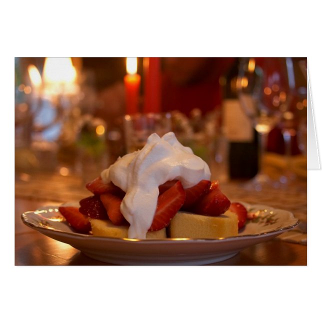 Aardbeiencake met witte crème (Voorkant Horizontaal)