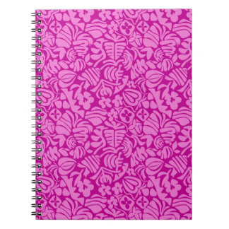 Aardbeienfantasie in roze notitieboek