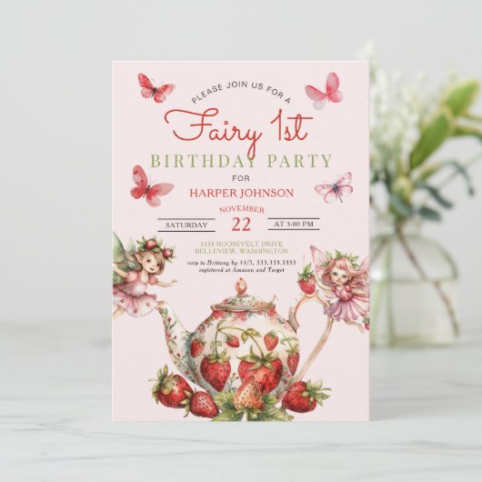 Aardbeienfee 1e theepot 1e verjaardag kaart (Staand voorkant)