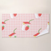 Aardbeienmelkpatronen: speelse Cartoons Badhanddoek (Badhanddoek)