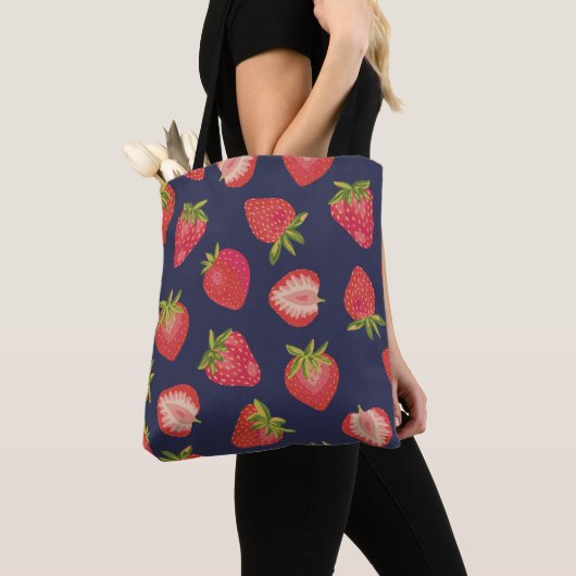 Aardbeienpatroon op Blauw Tote Bag (Dichtbij)