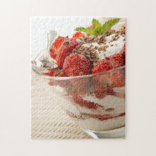 Aardbeiensap met vers yoghurt legpuzzel (Verticaal)