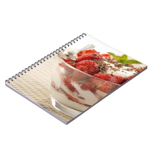 Aardbeiensap met vers yoghurt notitieboek (Linkerzijde)