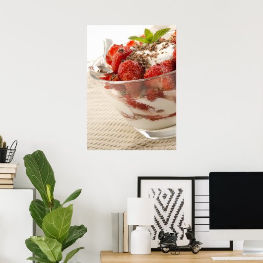 Aardbeiensap met vers yoghurt poster (Thuiskantoor)
