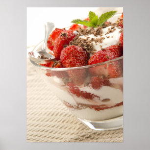 Aardbeiensap met vers yoghurt poster