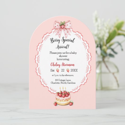 Aardbeientaart Baby Shower Uitnodiging (Staand voorkant)