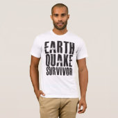 Aardbeving Survivor - zwart T-shirt (Voorkant volledig)