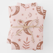 Aardbruin maanpatroon op room inpakpapier vel (In situ)