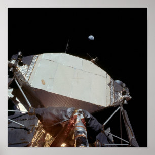 Aarde boven Apollo 11 Lunar Module "Eagle" Poster