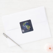 Aarde boven de zon in de ruimte vierkante sticker (Envelop)
