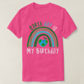 Aarde Dag is mijn geboortedag Boho regenboogontwer T-shirt (Design voorkant)