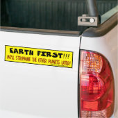 AARDE EERST BUMPERSTICKER (Op Truck)