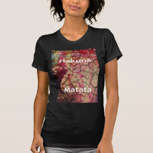Aarde Elegante Leeuw: Hakuna Matata Textured Desig T-shirt