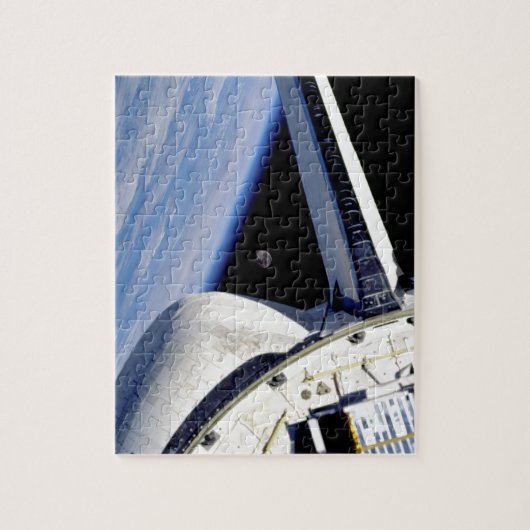 Aarde en maan van Space Shuttle Discovery Legpuzzel (Verticaal)