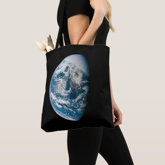 Aarde genomen van de Apollo 13 ruimtesonde. Tote Bag (Dichtbij)