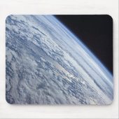 Aarde-horizon tegen de duisternis van de ruimte muismat (Voorkant)