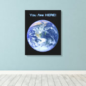 Aarde - je bent hier! canvas afdruk (Insitu (Houten vloer))