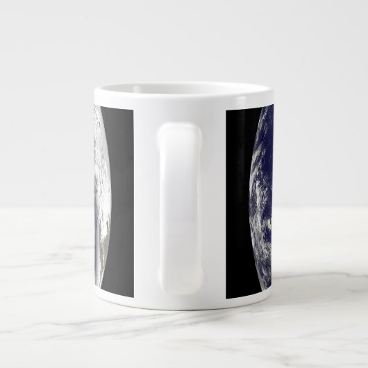 Aarde met drie tropische cyclonen in de Stille Oce Grote Koffiekop (Achterkant)