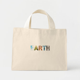 AARDE met lucht, bomen, woestijn, oceaan en rotsen Mini Tote Bag