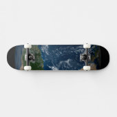 Aarde met wolken en Zee Persoonlijk Skateboard (Horizontaal)