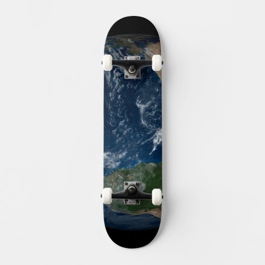 Aarde met wolken en Zee Persoonlijk Skateboard (Voorkant)