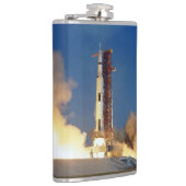 Aarde schudt als Saturnus V naar maan blaast Heupfles (Rechts)