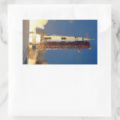 Aarde schudt als Saturnus V naar maan blaast Rechthoekige Sticker (Tas)