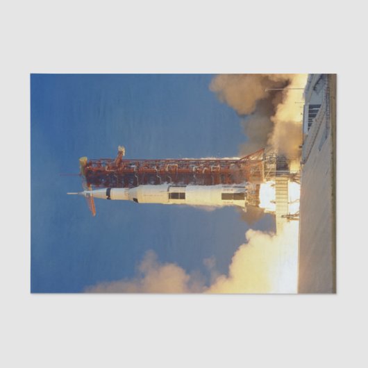 Aarde schudt als Saturnus V naar maan blaast Tissuepapier (Voorkant)