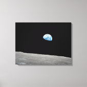 Aarde stijgt boven de maanhorizon. canvas afdruk (Voorkant)