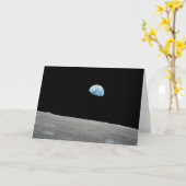 Aarde stijgt boven de maanhorizon. kaart (Gele Bloem)