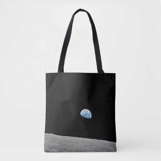 Aarde stijgt boven de maanhorizon. tote bag (Voorkant)