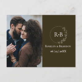 Aarde toon bruin Monogram krans Foto bruiloft Briefkaart