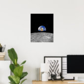 Aarde van de planeet over Moon Poster (Thuiskantoor)